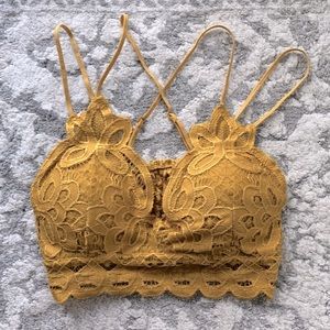Yellow gold lace cropped top XS